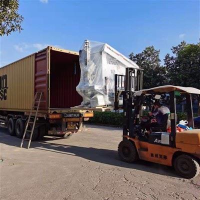 Mobile solar trailer for construction site Mobile solar trailer for construction site